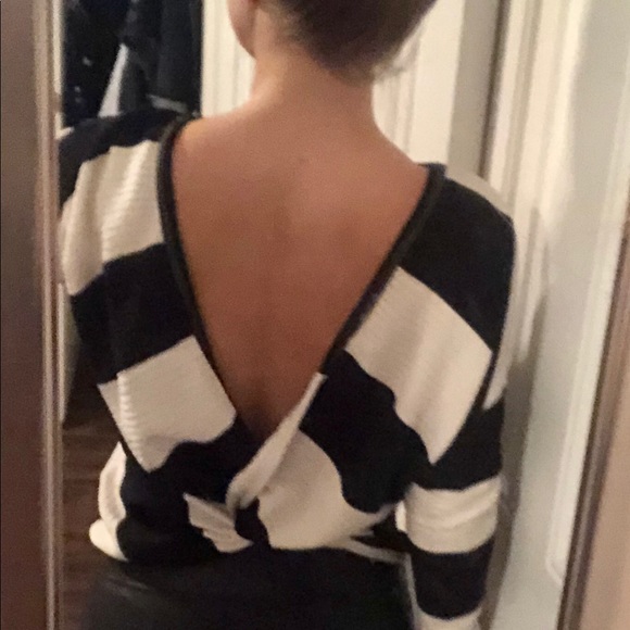 Open back, long sleeved top - Picture 2 of 3